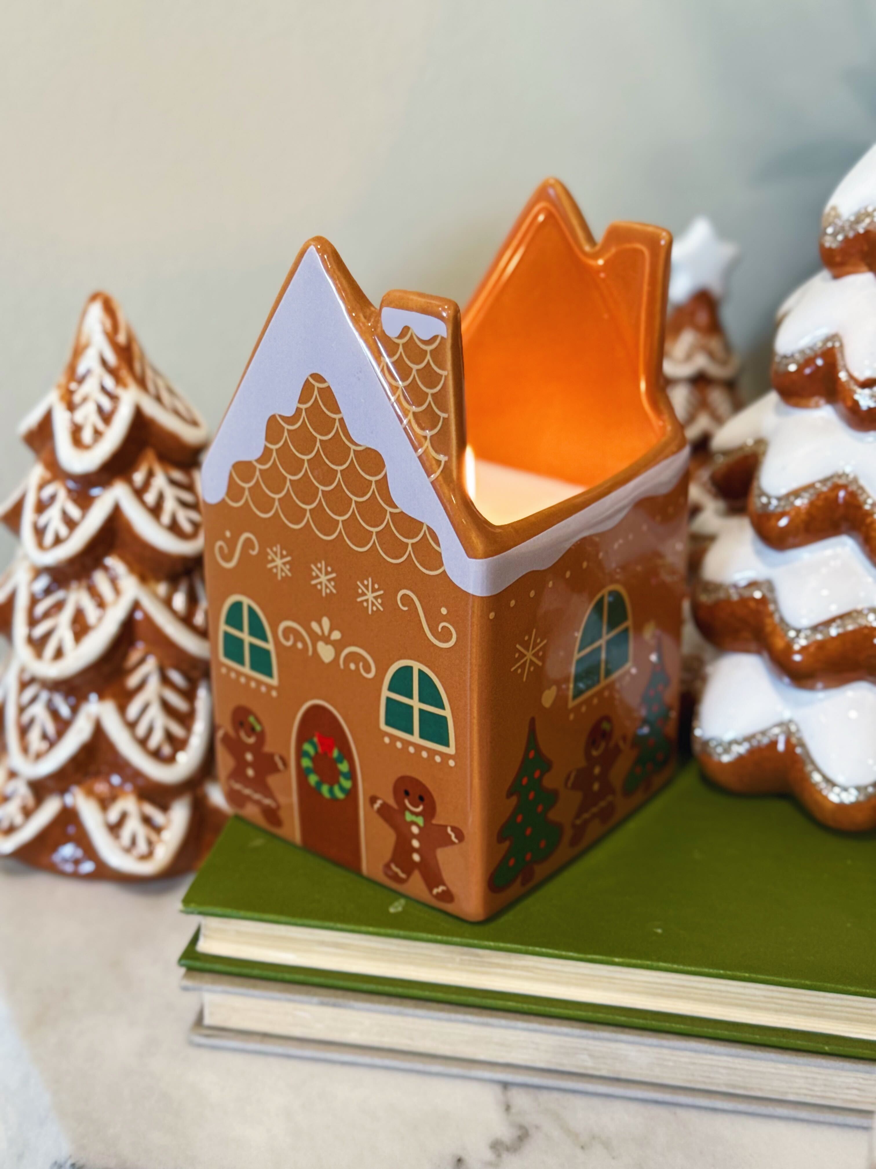 Christmas Morning Ceramic Single Wick Candle 
