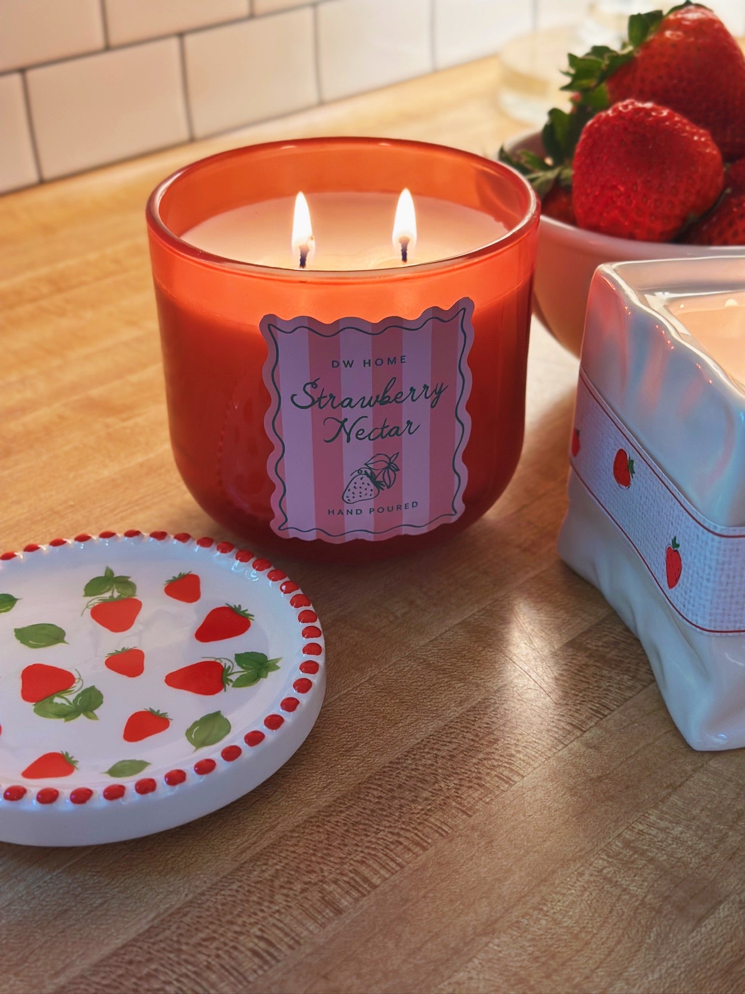 Strawberry Nectar Double Wick Candle thumbnail