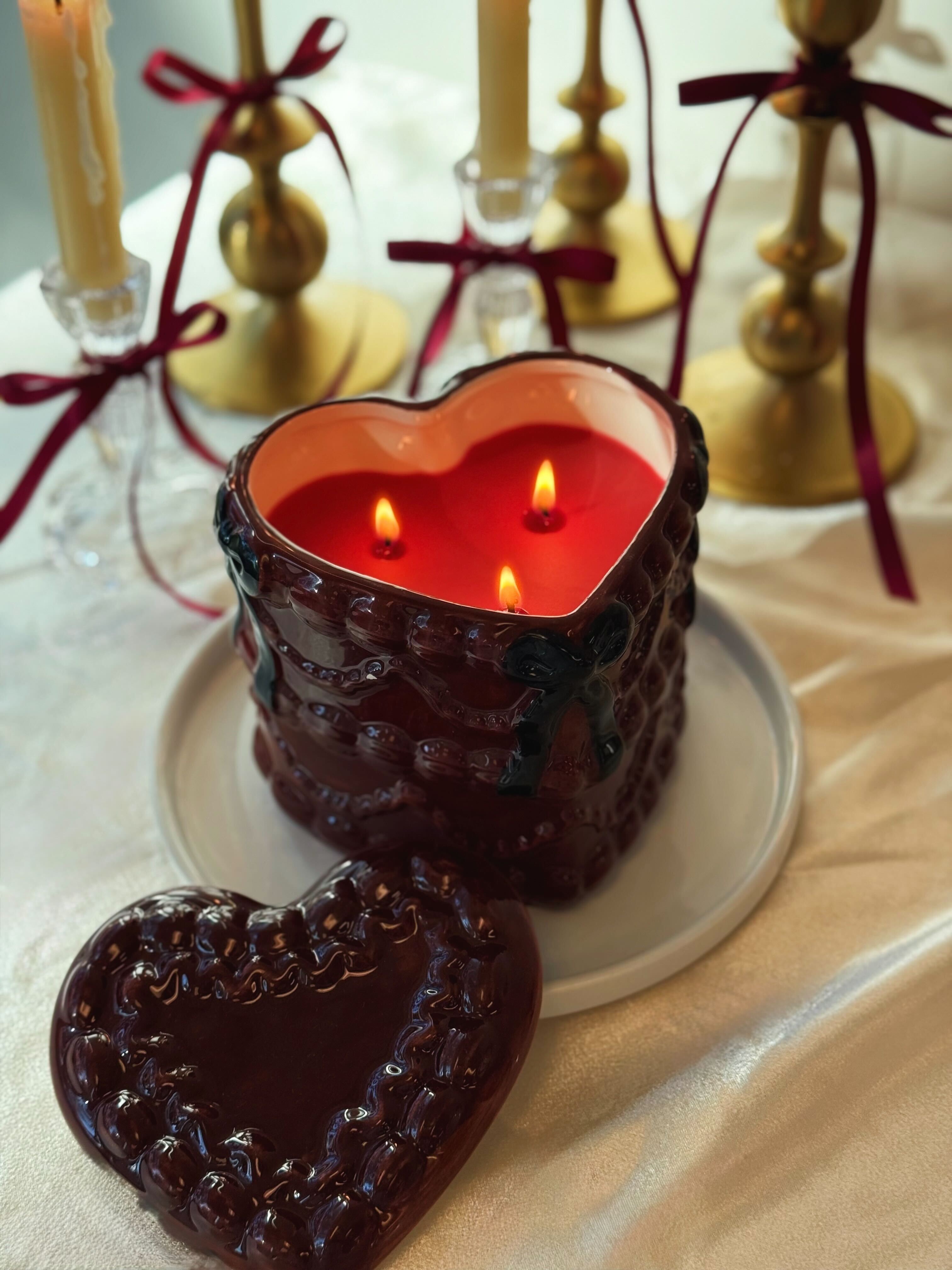 Red Velvet | Ceramic Triple Wick thumbnail